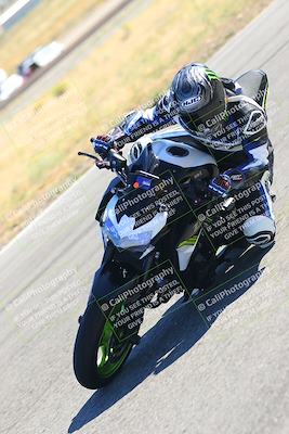 media/Oct-15-2023-TrackXperience (Sun) [[85198ff50b]]/Group 2/session 4 turn 3/